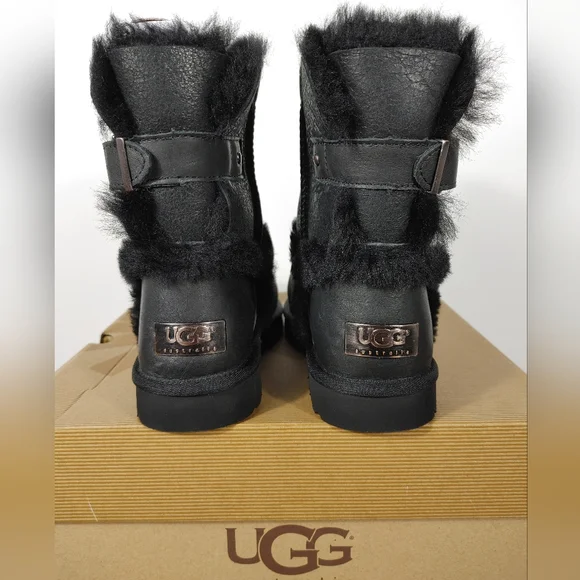 Brand New Women's UGG Australia Airehart Black Boots - Picture 7 of 10